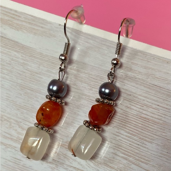 Earring - Picture 3 of 6